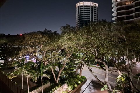 Condo in Miami, Florida, 2 bedrooms  № 2168052 - photo 9