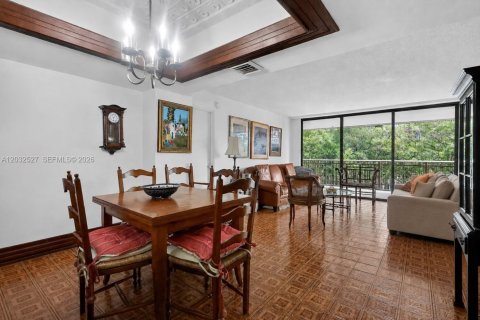 Condo in Miami, Florida, 2 bedrooms  № 2168052 - photo 5