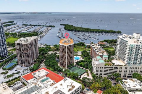 Condo in Miami, Florida, 2 bedrooms  № 2168052 - photo 2