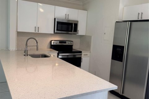 Touwnhouse à louer à Boca Raton, Floride: 3 chambres, 111.48 m2 № 1947305 - photo 8