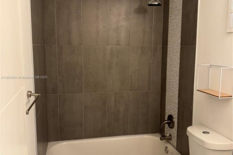 Touwnhouse à louer à Boca Raton, Floride: 3 chambres, 111.48 m2 № 1947305 - photo 10