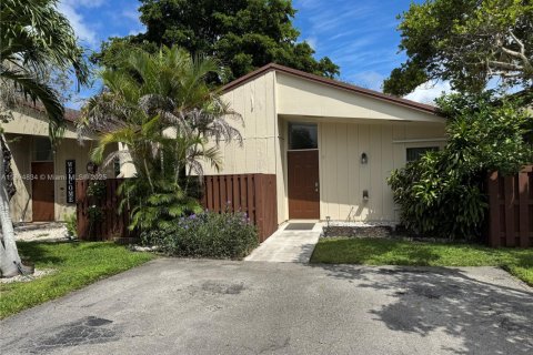 Touwnhouse à louer à Boca Raton, Floride: 3 chambres, 111.48 m2 № 1947305 - photo 1