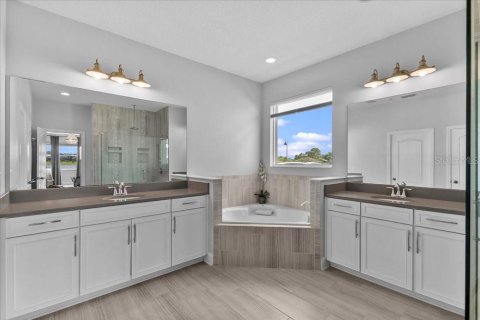 Casa en venta en Winter Garden, Florida, 3 dormitorios, 279.82 m2 № 2381190 - foto 18