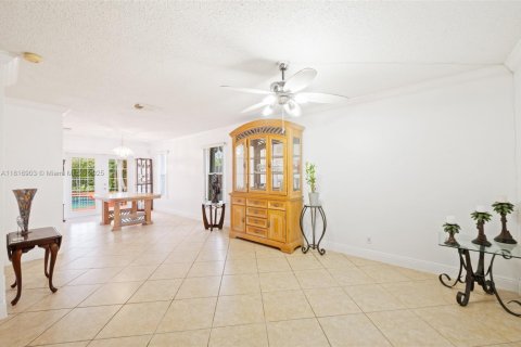 Villa ou maison à vendre à Davie, Floride: 3 chambres, 158.12 m2 № 1794082 - photo 2