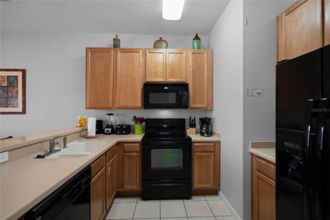 Townhouse in Kissimmee, Florida 4 bedrooms, 124.49 sq.m. № 1533877 - photo 7