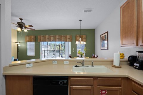 Townhouse in Kissimmee, Florida 4 bedrooms, 124.49 sq.m. № 1533877 - photo 8