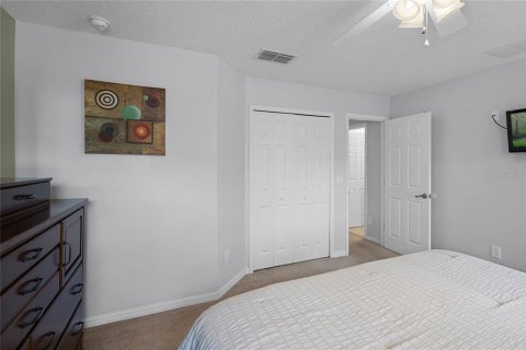 Townhouse in Kissimmee, Florida 4 bedrooms, 124.49 sq.m. № 1533877 - photo 13