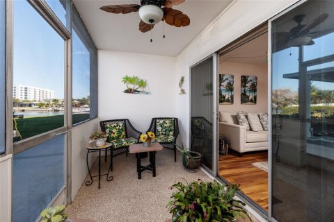 Copropriété à vendre à Saint Petersburg, Floride: 2 chambres, 102.19 m2 № 2231394 - photo 17