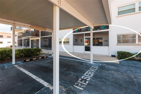 Copropriété à vendre à Saint Petersburg, Floride: 2 chambres, 102.19 m2 № 2231394 - photo 28