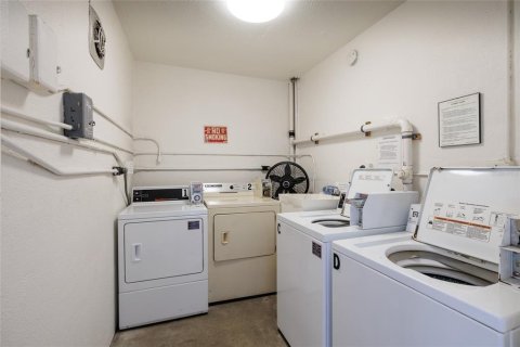 Copropriété à vendre à Saint Petersburg, Floride: 2 chambres, 102.19 m2 № 2231394 - photo 27