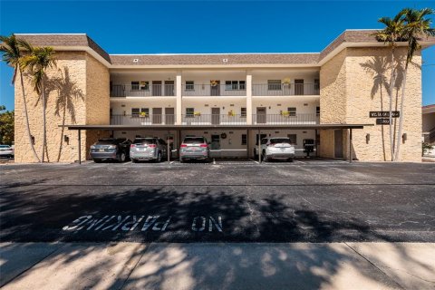 Copropriété à vendre à Saint Petersburg, Floride: 2 chambres, 102.19 m2 № 2231394 - photo 2