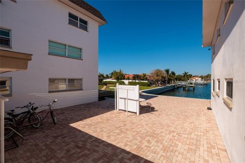 Copropriété à vendre à Saint Petersburg, Floride: 2 chambres, 102.19 m2 № 2231394 - photo 30
