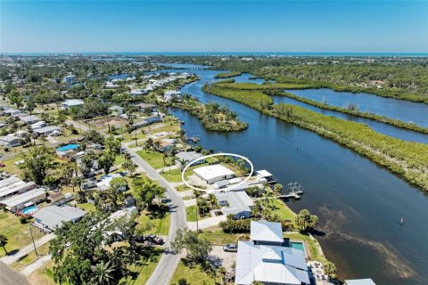 Casa en venta en Nokomis, Florida, 3 dormitorios, 225.94 m2 № 1723795 - foto 8