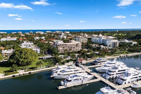 Copropriété à vendre à Palm Beach, Floride: 2 chambres, 216.46 m2 № 2077796 - photo 24