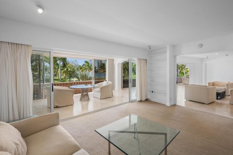 Copropriété à vendre à Palm Beach, Floride: 2 chambres, 216.46 m2 № 2077796 - photo 9
