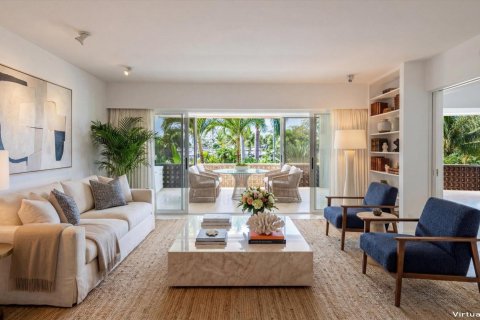 Copropriété à vendre à Palm Beach, Floride: 2 chambres, 216.46 m2 № 2077796 - photo 8