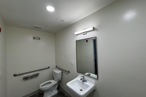Купить коммерческую недвижимость в Лейквуд Ранч, Флорида 117.24м2, № 2228197 - фото 6