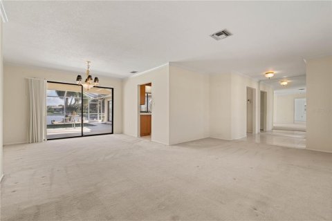 House in Punta Gorda, Florida 3 bedrooms, 187.01 sq.m. № 2430988 - photo 5