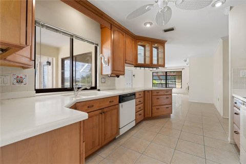 House in Punta Gorda, Florida 3 bedrooms, 187.01 sq.m. № 2430988 - photo 30