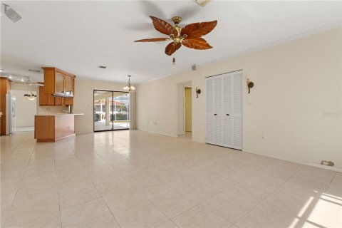 House in Punta Gorda, Florida 3 bedrooms, 187.01 sq.m. № 2430988 - photo 10