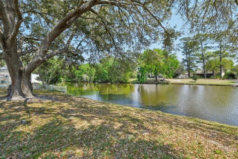 House in Cocoa, Florida 3 bedrooms, 125.79 sq.m. № 2201237 - photo 6