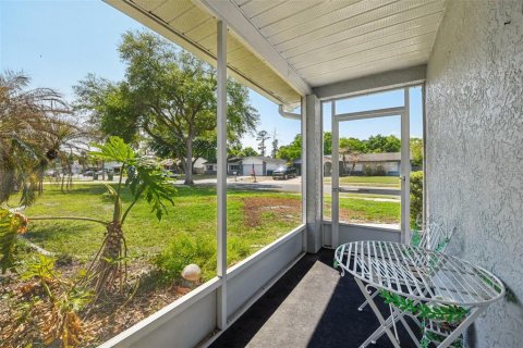 House in Cocoa, Florida 3 bedrooms, 125.79 sq.m. № 2201237 - photo 28