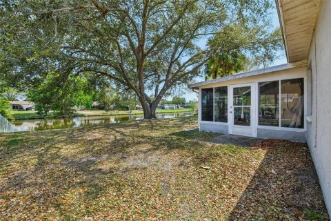 House in Cocoa, Florida 3 bedrooms, 125.79 sq.m. № 2201237 - photo 25