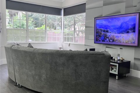 Villa ou maison à vendre à Weston, Floride: 3 chambres, 151.24 m2 № 1863549 - photo 2
