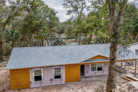 House in Ocklawaha, Florida 3 bedrooms, 114.36 sq.m. № 1534210 - photo 1