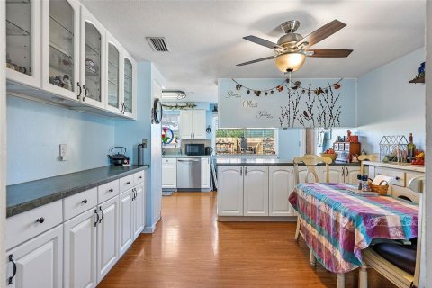 Casa en venta en Seminole, Florida, 3 dormitorios, 153.57 m2 № 1762212 - foto 3