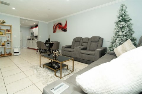 Condo in Hialeah, Florida, 3 bedrooms  № 1944246 - photo 6