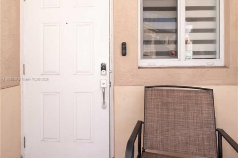 Condo in Hialeah, Florida, 3 bedrooms  № 1944246 - photo 5