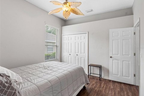 House in Tampa, Florida 4 bedrooms, 242.75 sq.m. № 1797259 - photo 30