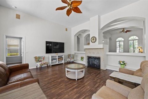 House in Tampa, Florida 4 bedrooms, 242.75 sq.m. № 1797259 - photo 21