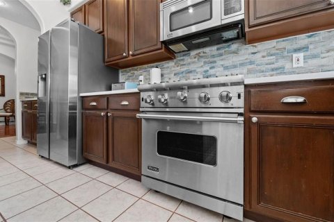 House in Tampa, Florida 4 bedrooms, 242.75 sq.m. № 1797259 - photo 5