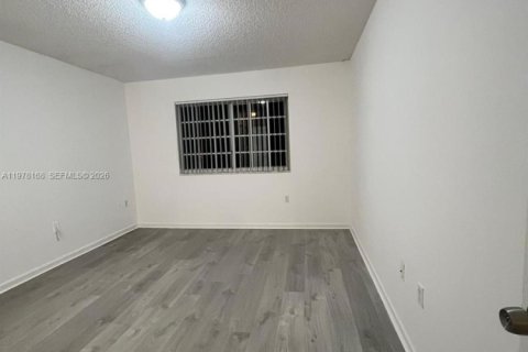 Copropriété à vendre à Miramar, Floride: 2 chambres, 89.74 m2 № 2042041 - photo 6