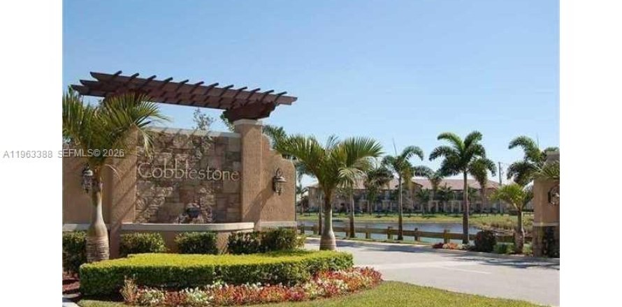 Condominio en Pembroke Pines, Florida, 3 dormitorios № 2029616