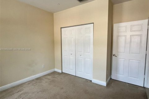 Condominio en alquiler en Pembroke Pines, Florida, 3 dormitorios, 122.45 m2 № 2029616 - foto 9