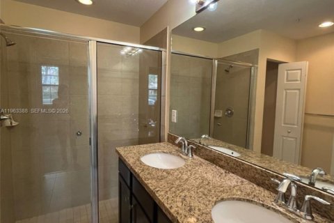 Condominio en alquiler en Pembroke Pines, Florida, 3 dormitorios, 122.45 m2 № 2029616 - foto 14