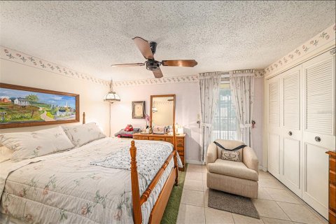 Casa en venta en Brandon, Florida, 4 dormitorios, 149.39 m2 № 1670221 - foto 18