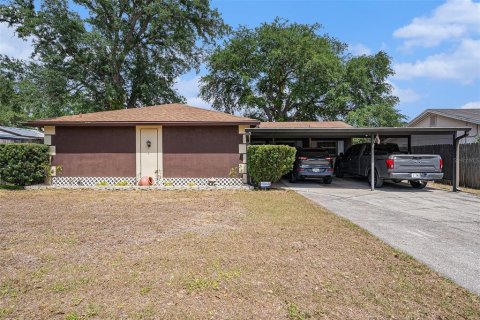 Casa en venta en Brandon, Florida, 4 dormitorios, 149.39 m2 № 1670221 - foto 1