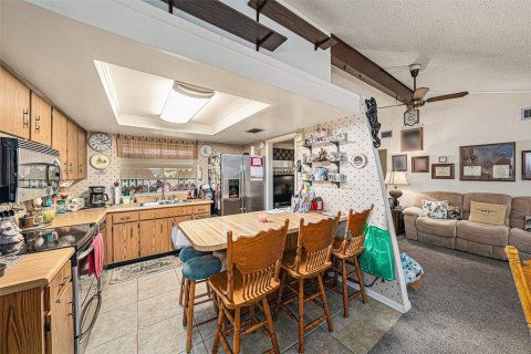 Casa en venta en Brandon, Florida, 4 dormitorios, 149.39 m2 № 1670221 - foto 11