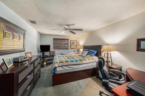 Casa en venta en Brandon, Florida, 4 dormitorios, 149.39 m2 № 1670221 - foto 20