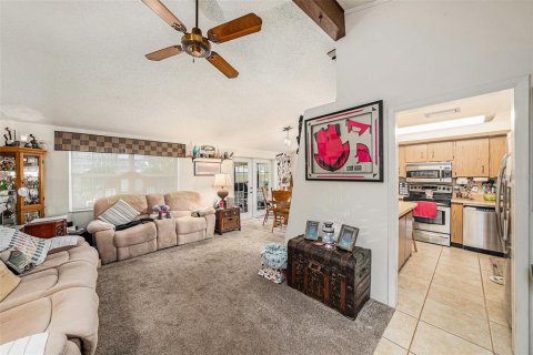 Casa en venta en Brandon, Florida, 4 dormitorios, 149.39 m2 № 1670221 - foto 6