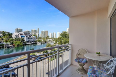 Copropriété à louer à Sunny Isles Beach, Floride: 1 chambre, 64.57 m2 № 2025842 - photo 11