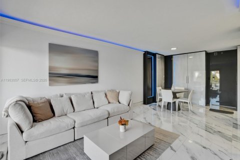 Copropriété à louer à Sunny Isles Beach, Floride: 1 chambre, 64.57 m2 № 2025842 - photo 10