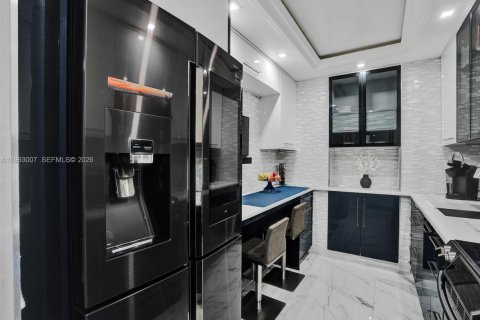 Copropriété à louer à Sunny Isles Beach, Floride: 1 chambre, 64.57 m2 № 2025842 - photo 2