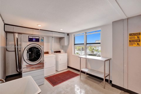 Copropriété à louer à Sunny Isles Beach, Floride: 1 chambre, 64.57 m2 № 2025842 - photo 22