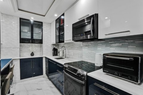 Copropriété à louer à Sunny Isles Beach, Floride: 1 chambre, 64.57 m2 № 2025842 - photo 12