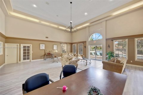 Condo in Hialeah, Florida, 3 bedrooms  № 1953652 - photo 30